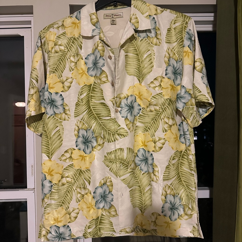 Tommy Bahama Tropical yellow and blue Floral Men's Shirt- M